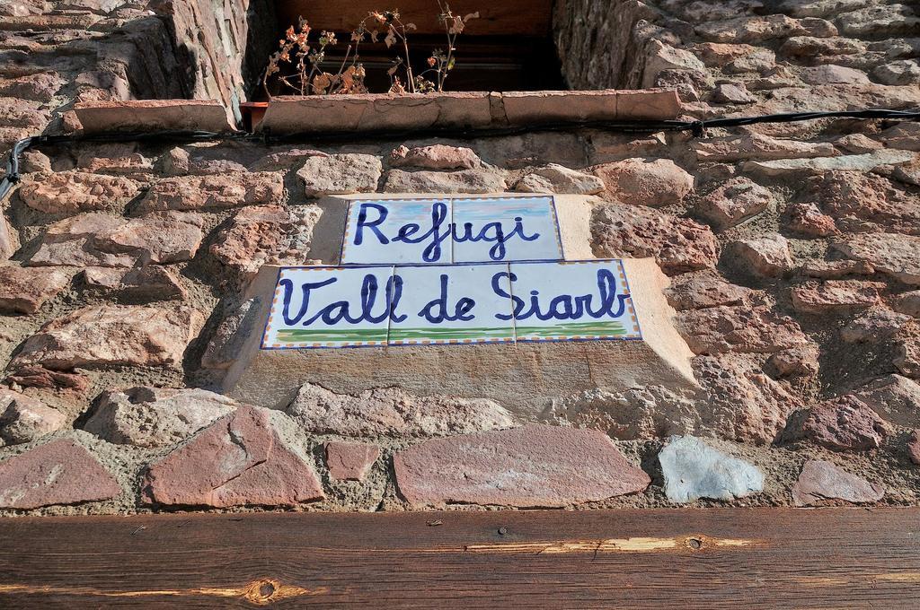 Llagunes Refugi Rural Vall De Siarbホステル エクステリア 写真